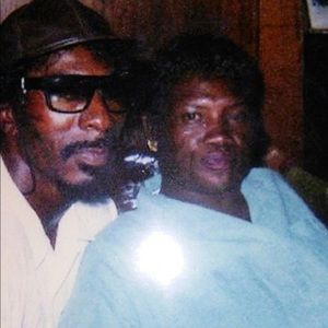 Meet your Posher, Avery